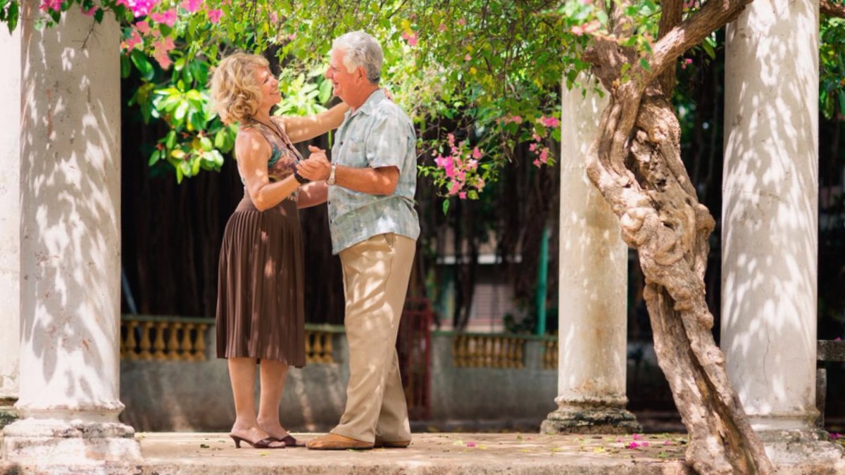 no hay edad para bailar salsa